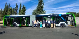 Cáceres avanza en movilidad sostenible con un nuevo autobús eléctrico articulado Presentación del nuevo autobús articulado de gran capacidad y 100% eléctrico que Vectalia pondrá en funcionamiento en Cáceres a partir de septiembre