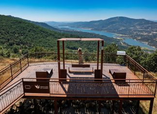 Un verano para perderse en la provincia de Cáceres: agua, estrellas, patrimonio y festivales únicos Un verano para perderse en la provincia de Cáceres: agua, estrellas, patrimonio y festivales únicos