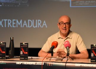 Cultura y educación se citan en la agenda de septiembre de la Filmoteca de Extremadura El director de la Filmoteca de Extremadura, Antonio Gil Aparicio, presenta la programación de septiembre en rueda de prensa