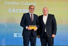 La revista VIAJAR premia a Cáceres como Destino Cultural de referencia Foto Premios Viajar