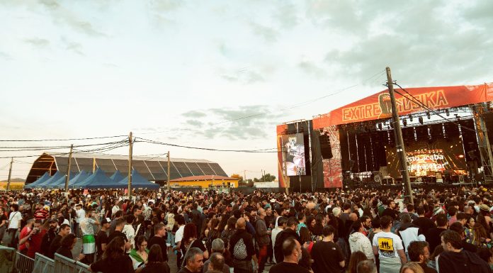 Asistentes a la última jornada del festival Extremúsika 2026