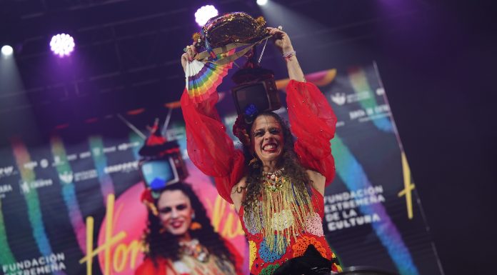 Ganadora Riñonera de Oro Horteralia 2026 Ganadora Riñonera de Oro Horteralia 2026