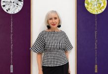 Esther García une pintura, textil y música en el Palacio de la Isla La artista Esther García expone en el Palacio de la Isla de Cáceres la muestra 'My blues velvet'