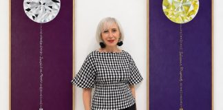 Esther García une pintura, textil y música en el Palacio de la Isla La artista Esther García expone en el Palacio de la Isla de Cáceres la muestra 'My blues velvet'