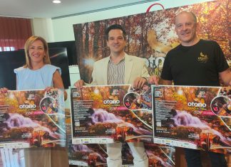 70 planes para vivir el Otoño Mágico del Valle del Ambroz La diputada de Turismo de la Diputación de Cáceres, Elísabeth Martín; el director general de Turismo, Óscar Mateos, y el gerente de DIVA, Diego Curto, en la presentación del XXIX Otoño Mágico del Valle del Ambroz