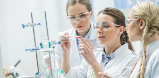 Extremadura impulsa las vocaciones científicas entre las jóvenes